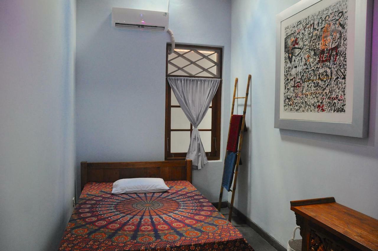 Villa Buddha Malioboro Джокьякарта Экстерьер фото